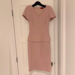 Hugo Boss powder pink dress US 0. Extremely pristine condition